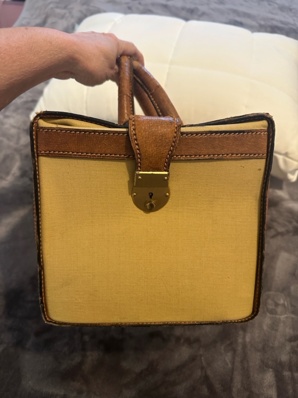 GUCCI Vintage1970s Doctor travel bag Cream Canvas and Tan Leather Top-Handle - Picture 3 of 15